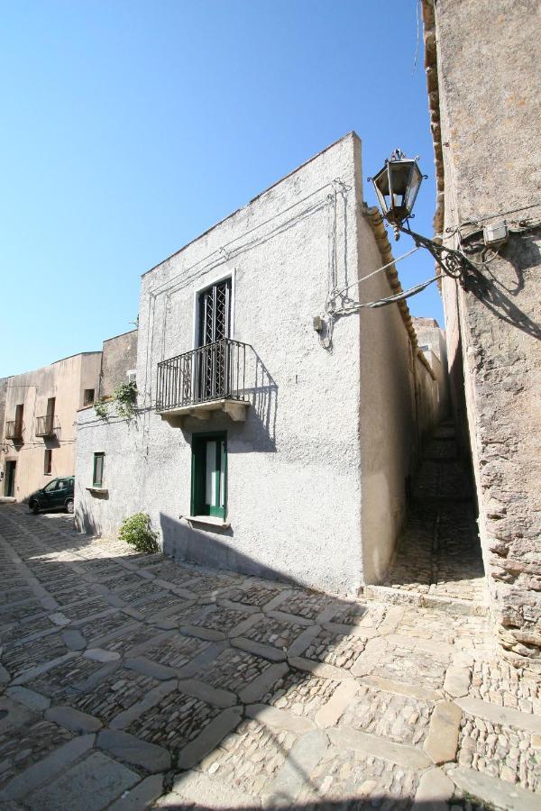 Case Bruno Residenze Tipiche Érice Exterior foto